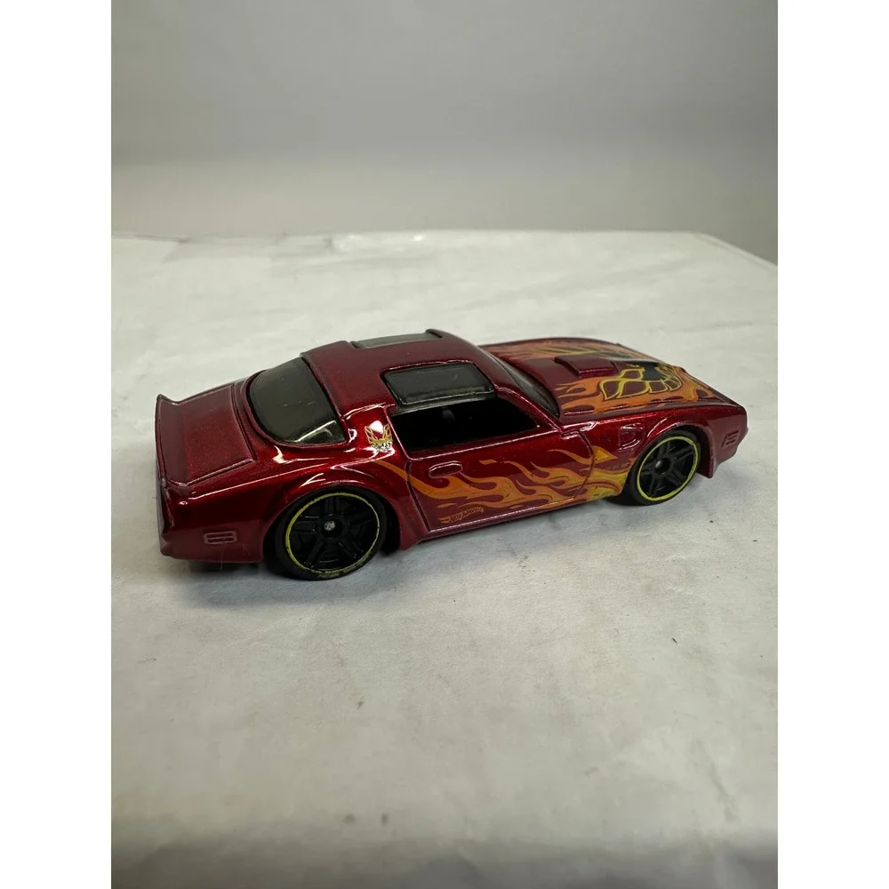 Hot Wheels 77 Pontiac Firebird T A Red Flames Diecast Toy Car‎ 2015